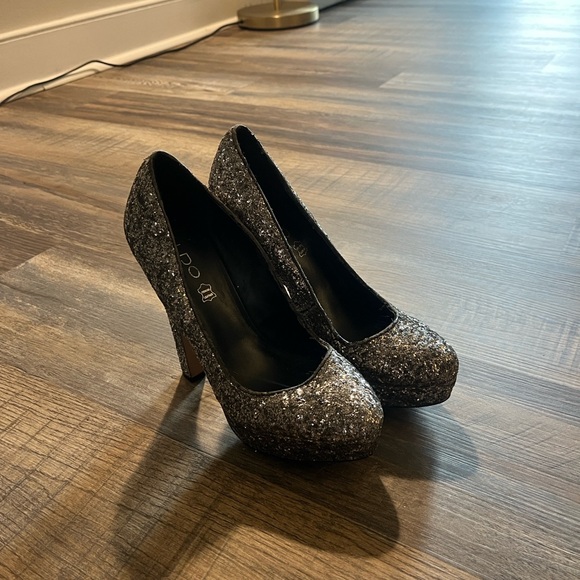 Silver Glitter High Heels - Picture 1 of 3